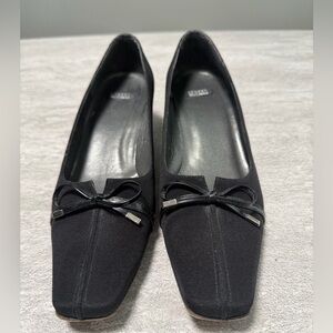 Vtg Stuart Weitzman Black Kitten Heel Pumps Featuring a Square Toe Size 7